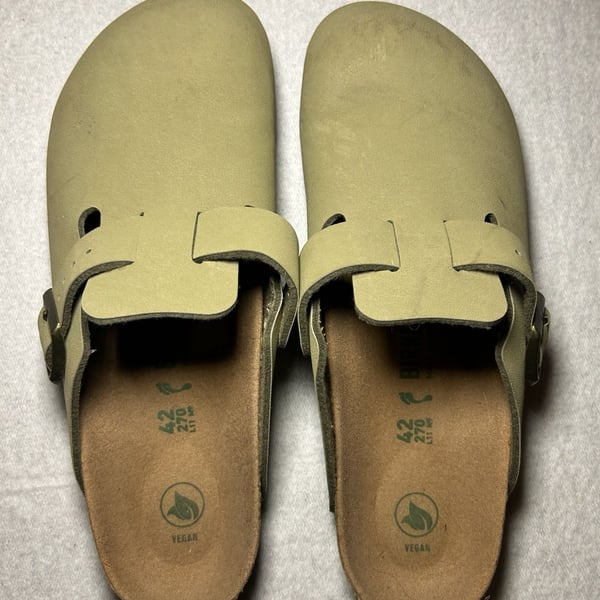 Birkenstock Boston Vegan Khaki Clog, US 11/ EU 42