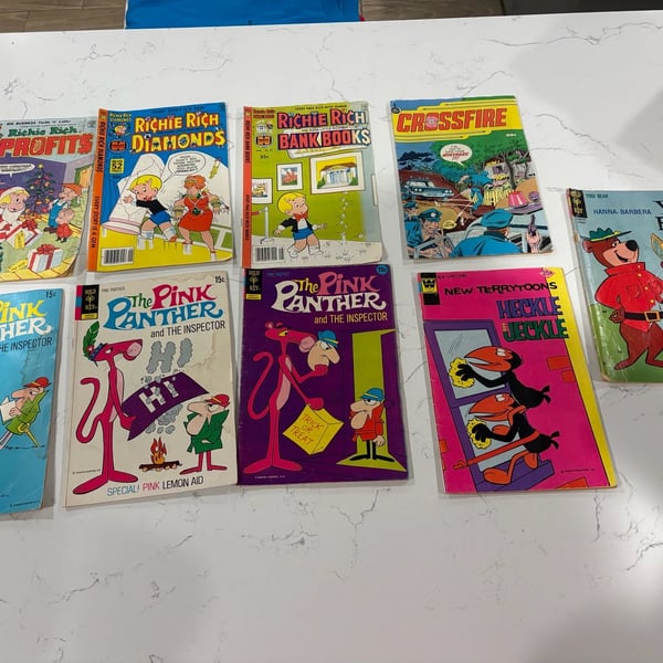 Vintage Assorted Comic Books Lot Gold Key Harvey Comics Richie Rich Pink Panther Yogi Bear