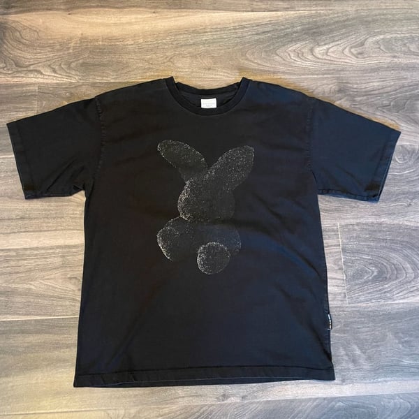Acmé de la vie ADLV Black Fuzzy Rabbit Short Sleeve T-Shirt