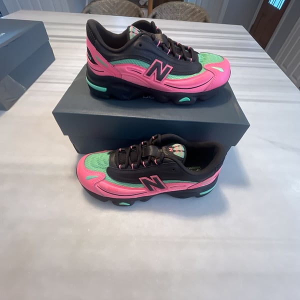 New Balance 1000 Big Kids Pink Black Athletic Sneakers GC1000DM