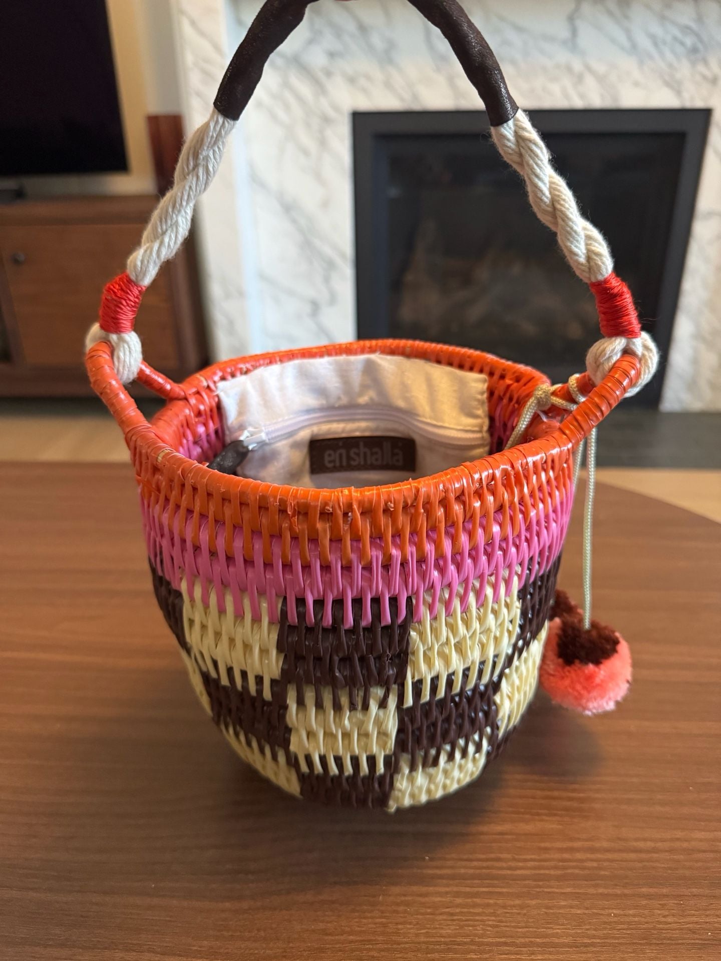 en shalla Mini Bucket Bag with Macrame Handle 2