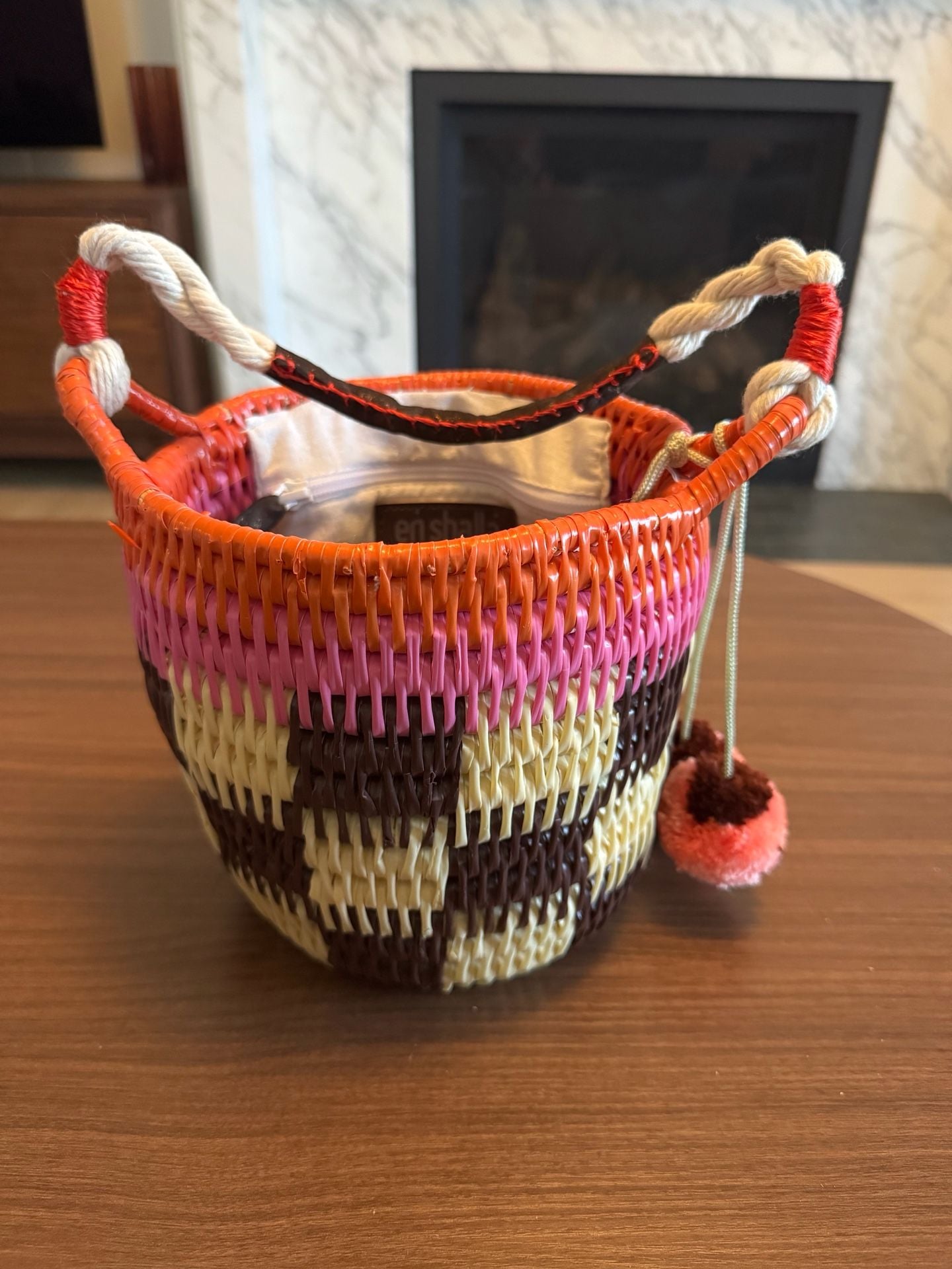 en shalla Mini Bucket Bag with Macrame Handle 3