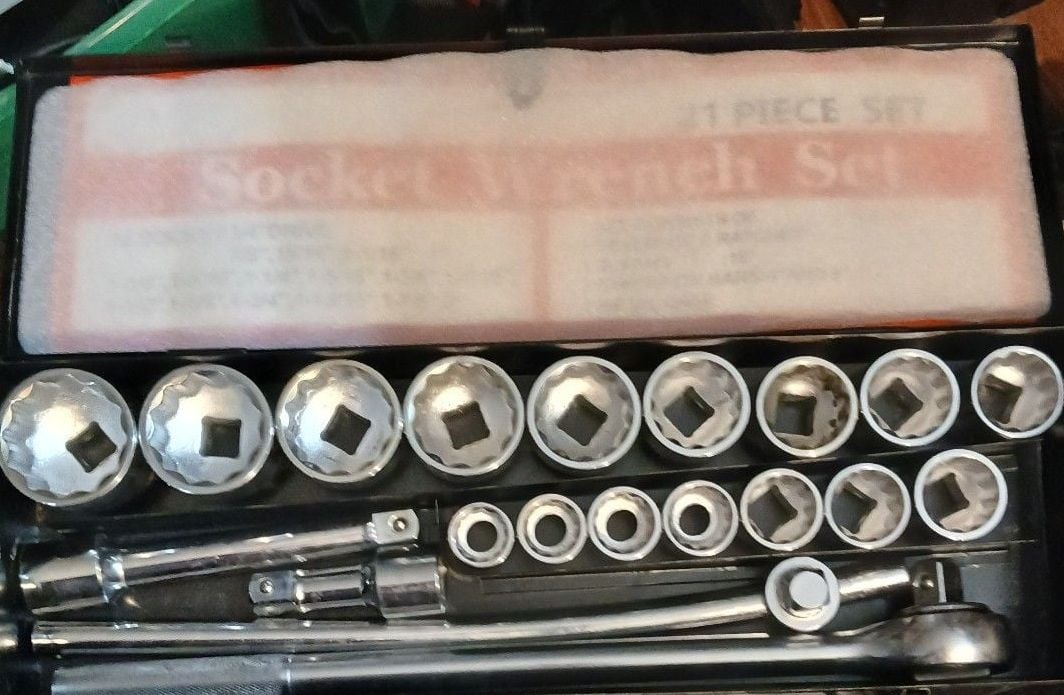 Ironton 21-Piece Heavy-Duty Jumbo 3/4-Inch Drive SAE Socket Set 2