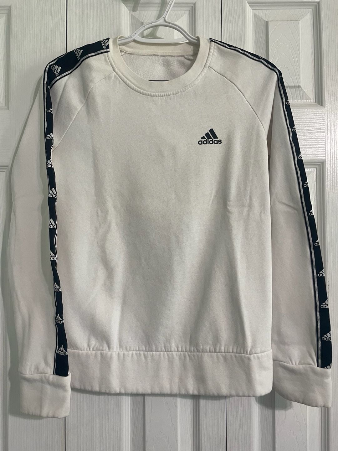 Adidas Logo Tape Raglan Sweatshirt 2