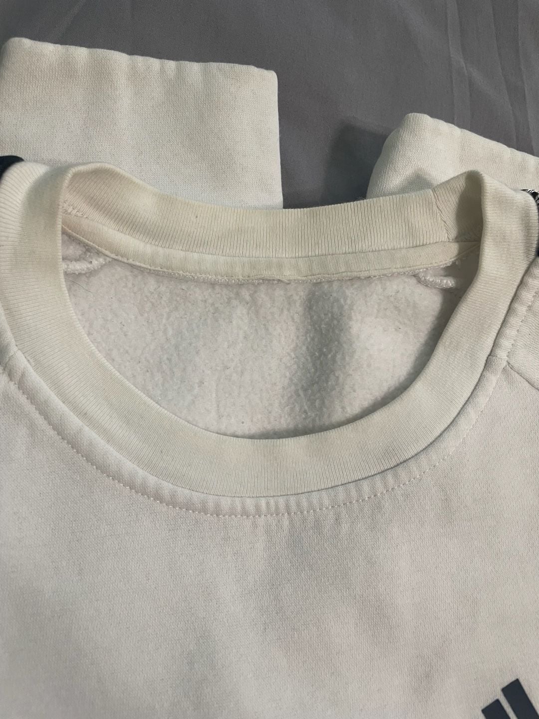 Adidas Logo Tape Raglan Sweatshirt 3