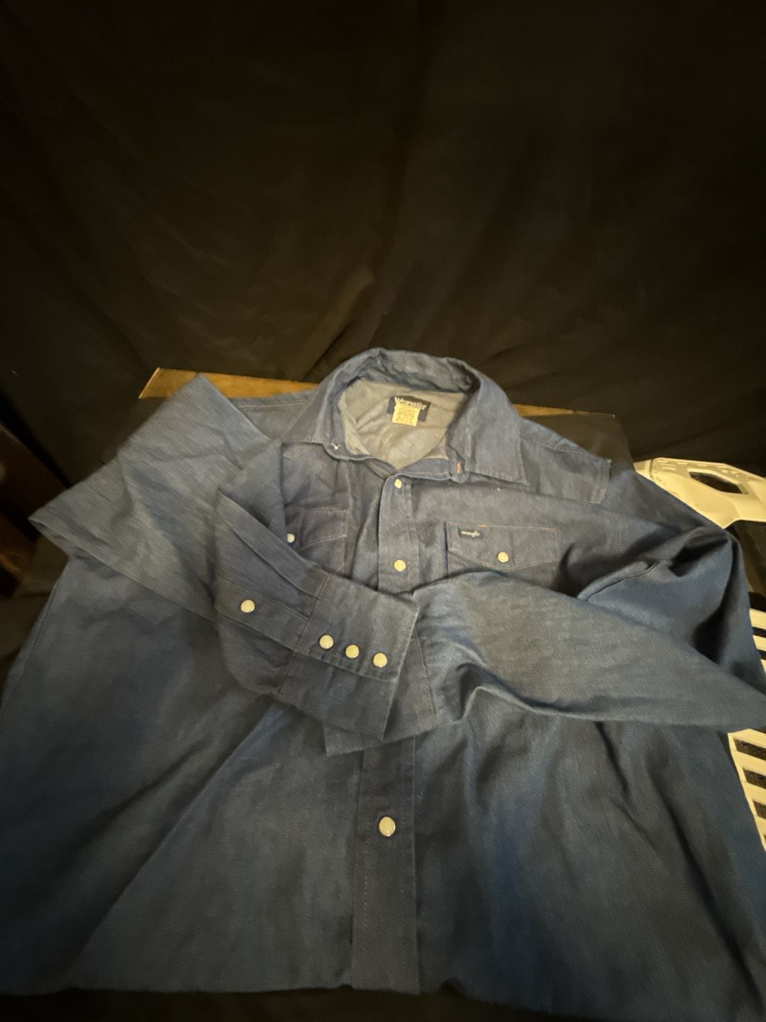 Wrangler Western Long Sleeve Snap Work Shirt, Dark Blue Chambray, XLT/XGA/TGL 2