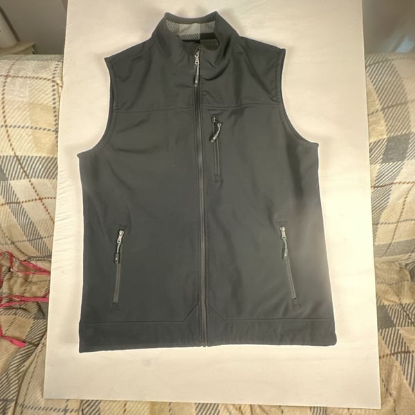 Cody James Mens Black Softshell Vest with Zipper Pockets#1090
