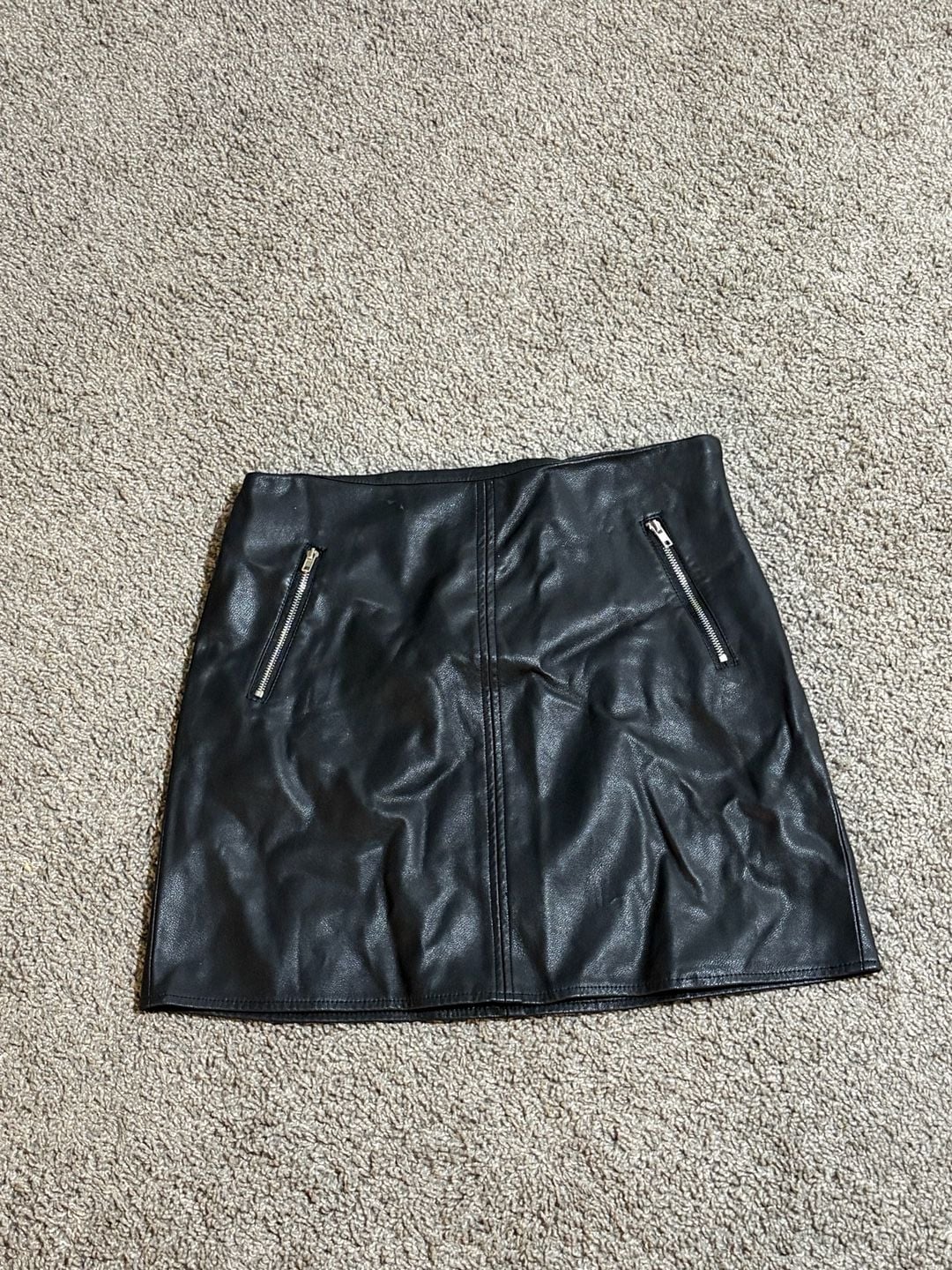 Forever 21 Faux Leather Zipper Pocket Mini Skirt Black Size Medium 2