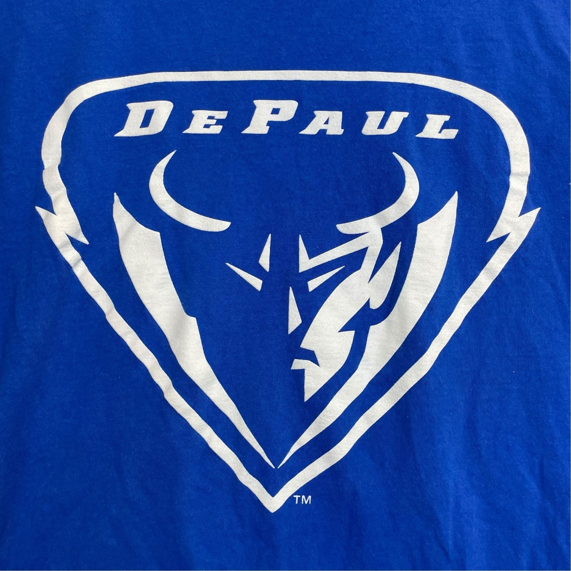 DePaul Blue Demons T-Shirt Men’s Large Blue Fruit of the Loom College Logo 3