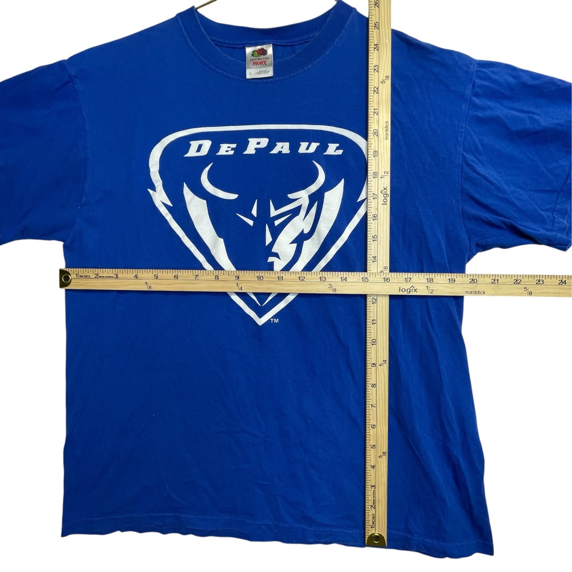 DePaul Blue Demons T-Shirt Men’s Large Blue Fruit of the Loom College Logo 4