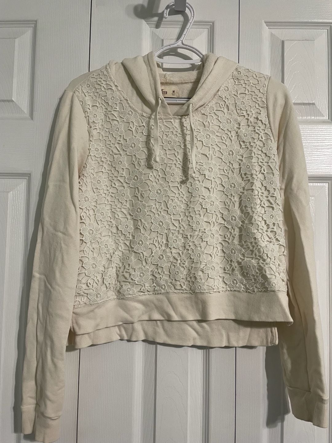 Hollister Lace Front Cropped Hoodie 2