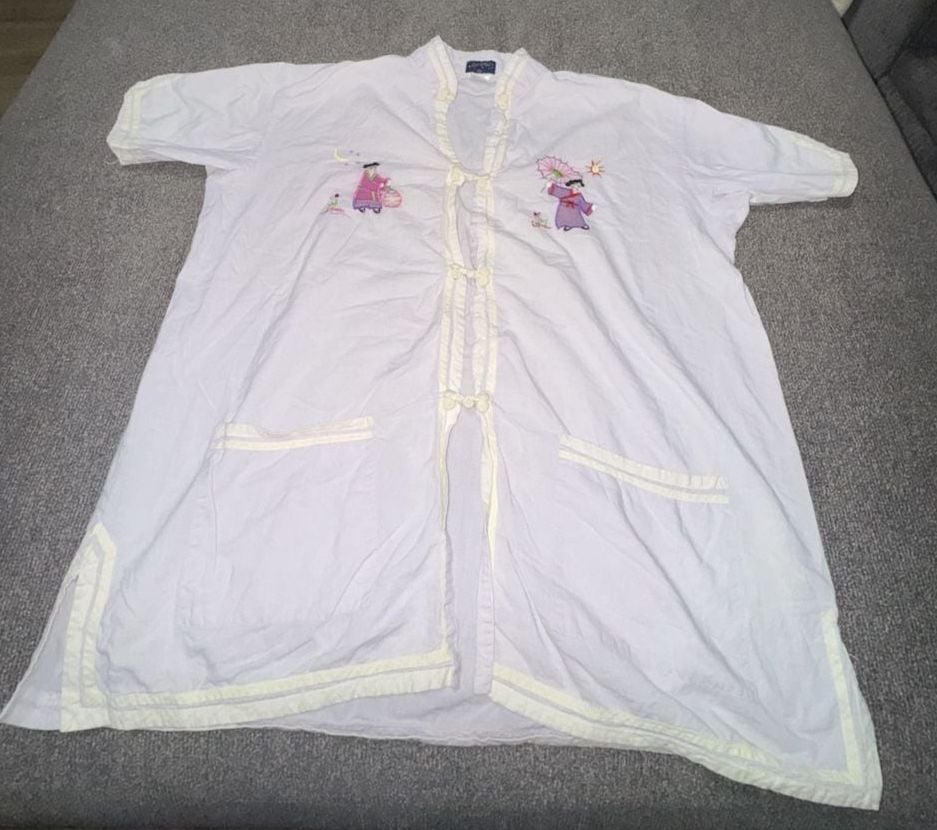 Nick & Nora NYC Vintage Women's Short Sleeve Kimono Robe M. White Embroidered 2