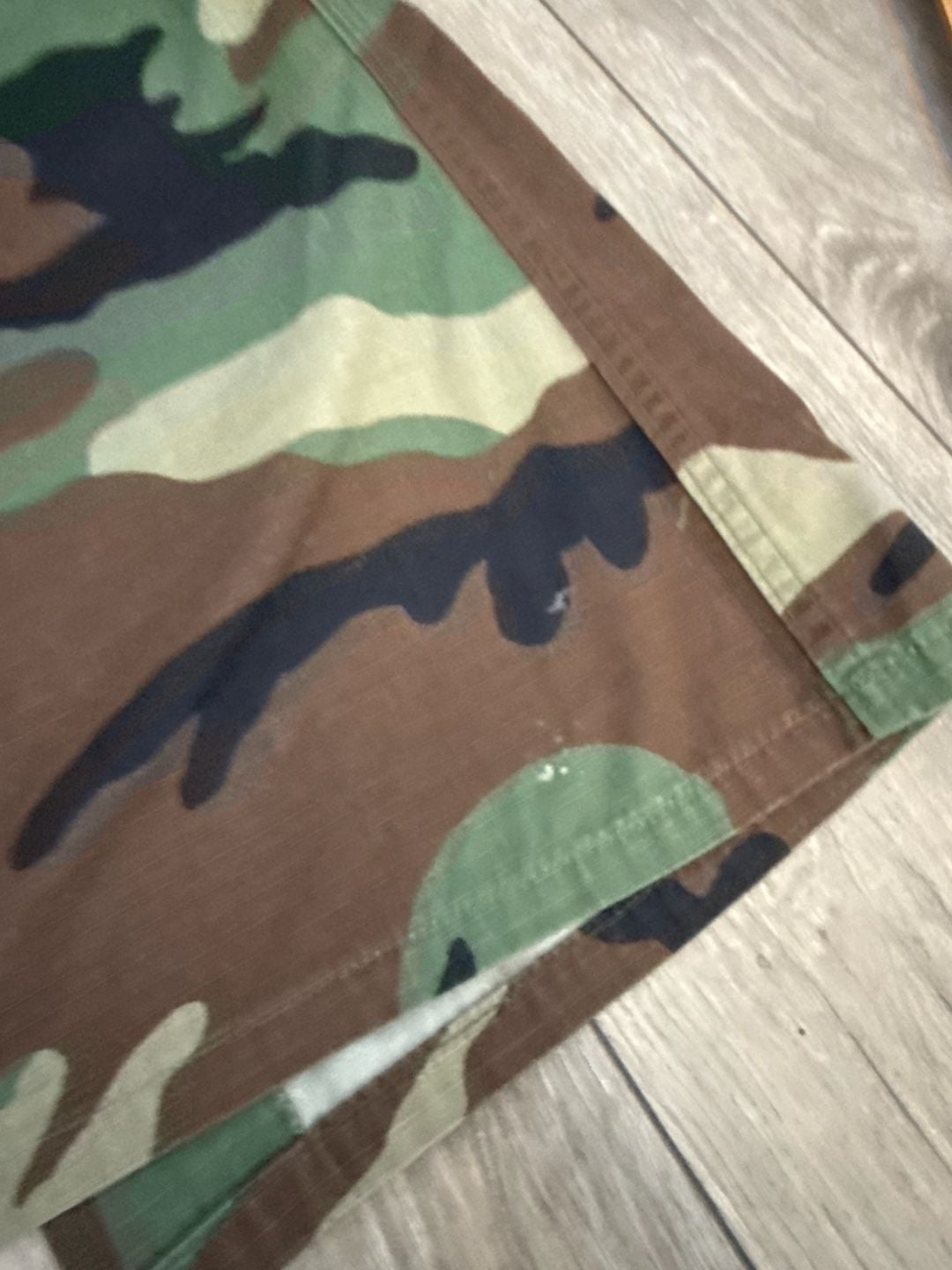 Vintage US Military Woodland BDU Camo Combat Jacket Shirt Small Long 13