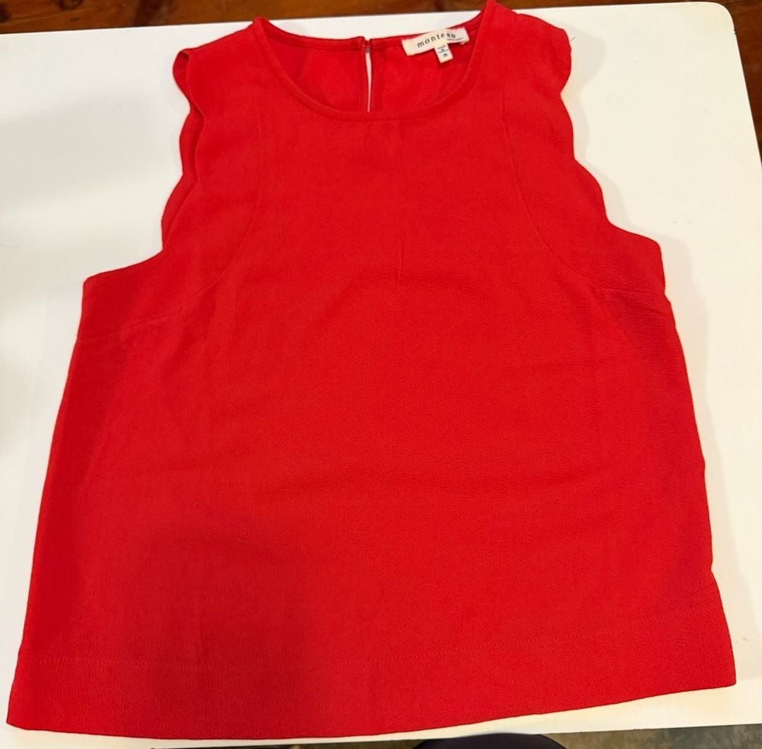 Monteau Los Angeles Red Scalloped Sleeveless Shell Top 2