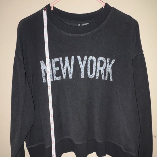 H&M Divided New York Distressed Graphic  Sweatshirt Charcoal Grey Size L