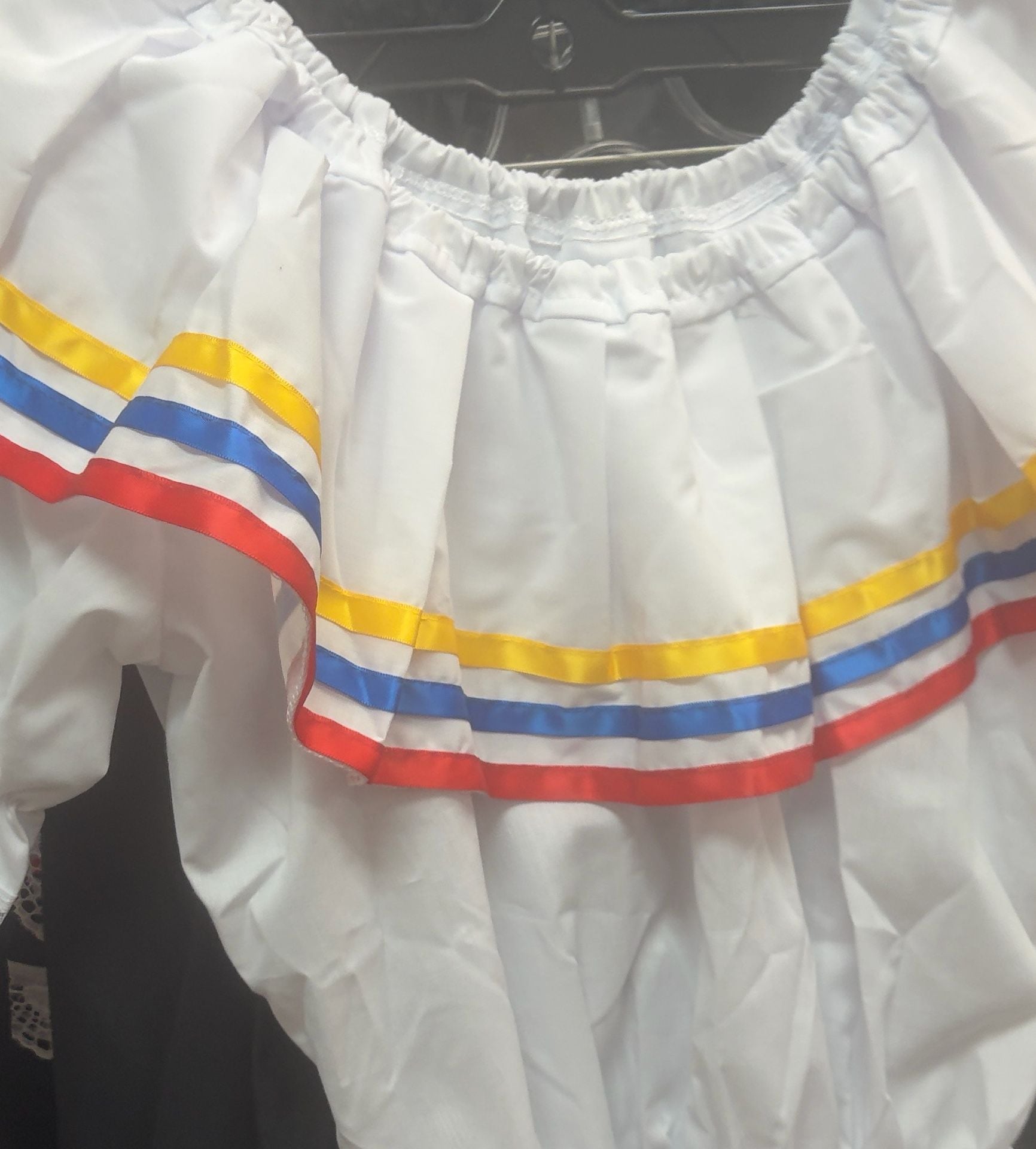 Folklorico Traditional Colombian Venezuelan Ecuadorian Dress Set 2