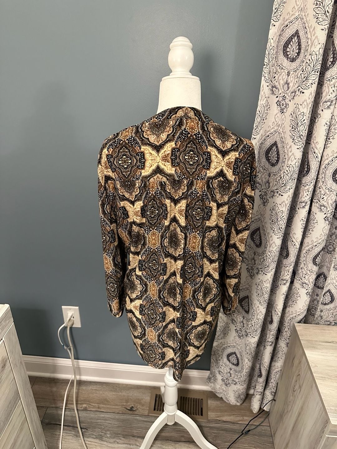 Cocomo Long Sleeve V-Neck Tunic with Geometric Print 4