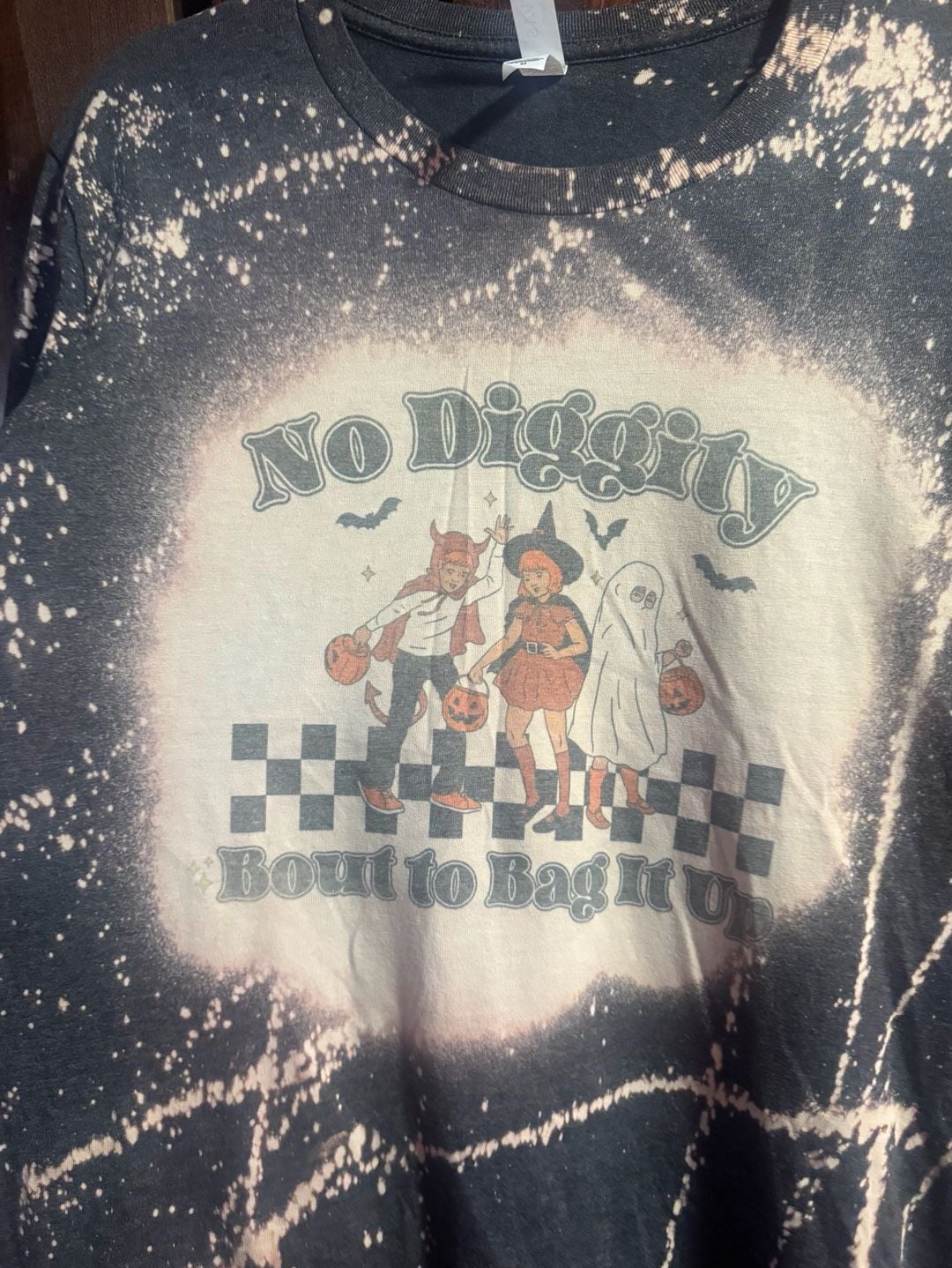 Bella+Canvas No Diggity Bout To Bag It Up Halloween Bleached T-Shirt Medium 4