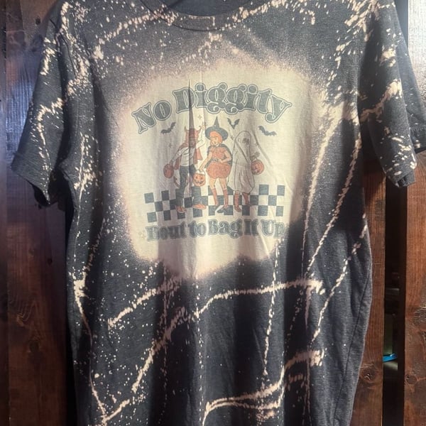 Bella+Canvas No Diggity Bout To Bag It Up Halloween Bleached T-Shirt Medium