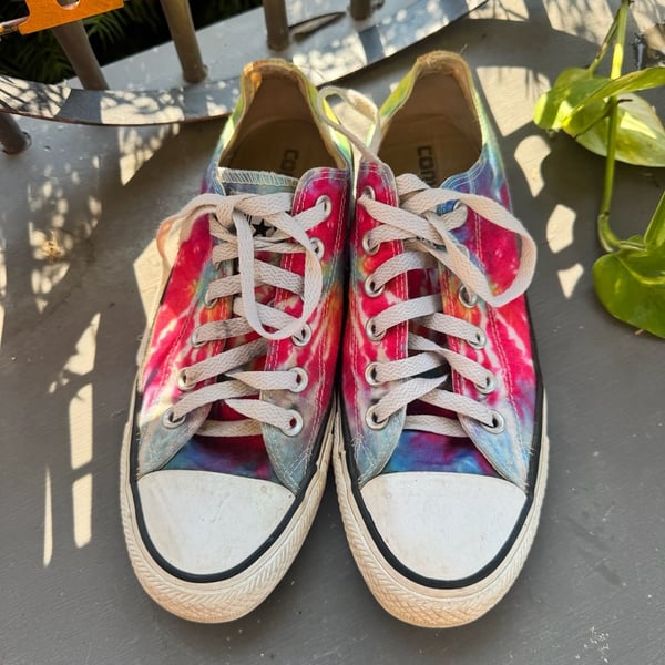 Converse Chuck Taylor All Star Low Tie-Dye Sneakers 153081C Women's Size 6