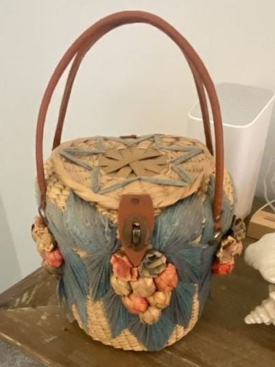 Vintage 1970s Woven Straw Bucket Bag Purse with Floral Embellishments 2