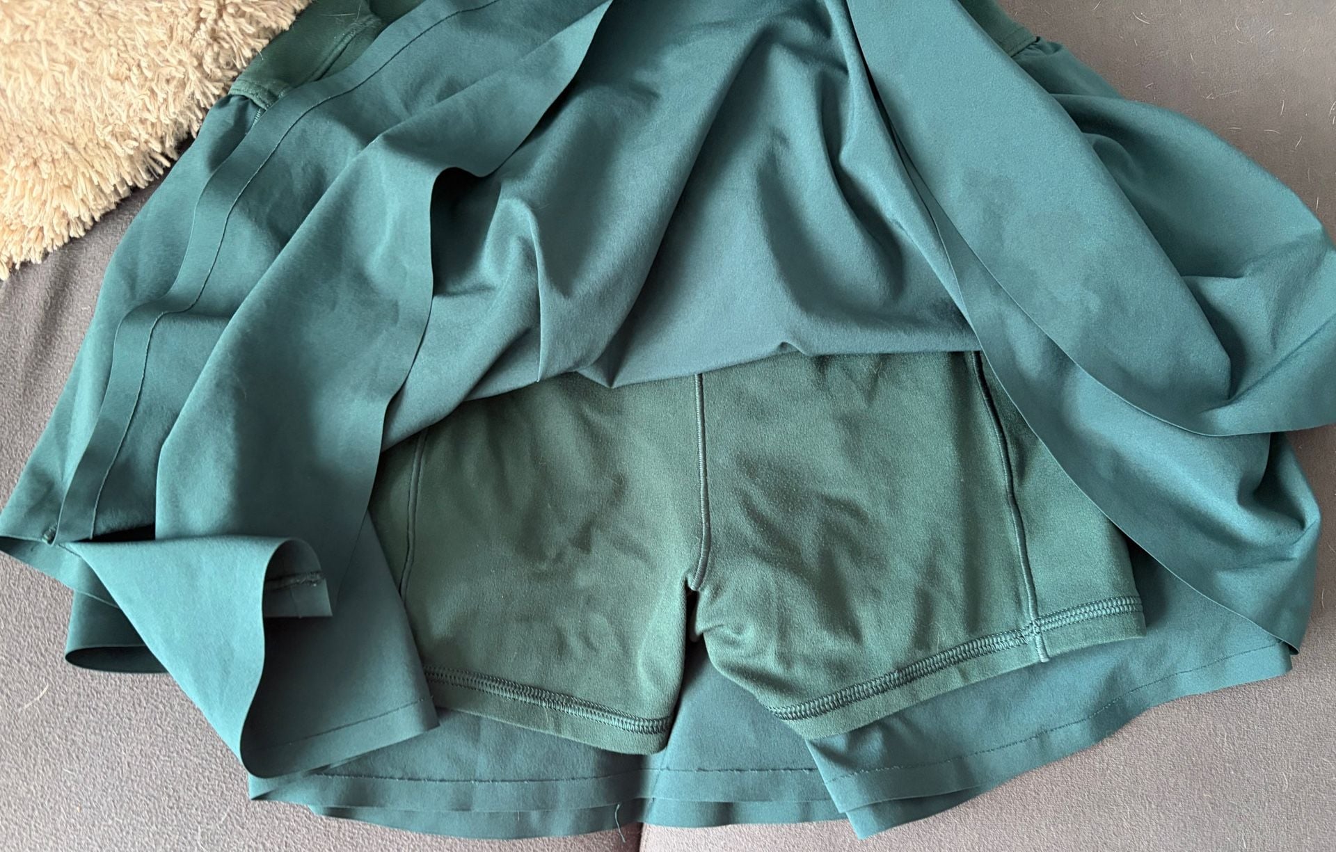 Offline by Aerie Forest Green Active Skort with Built-In Shorts Size S 4