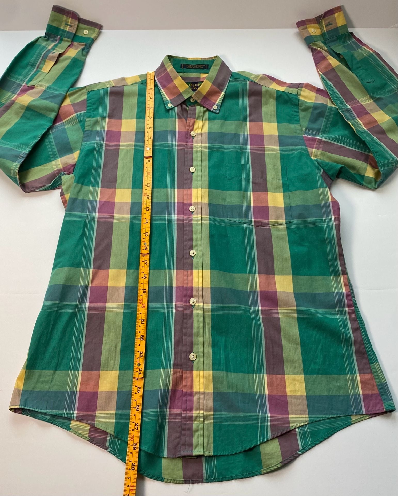 Vintage Colours by Alexander Julian Madras Plaid Button Down Shirt. M/M 9