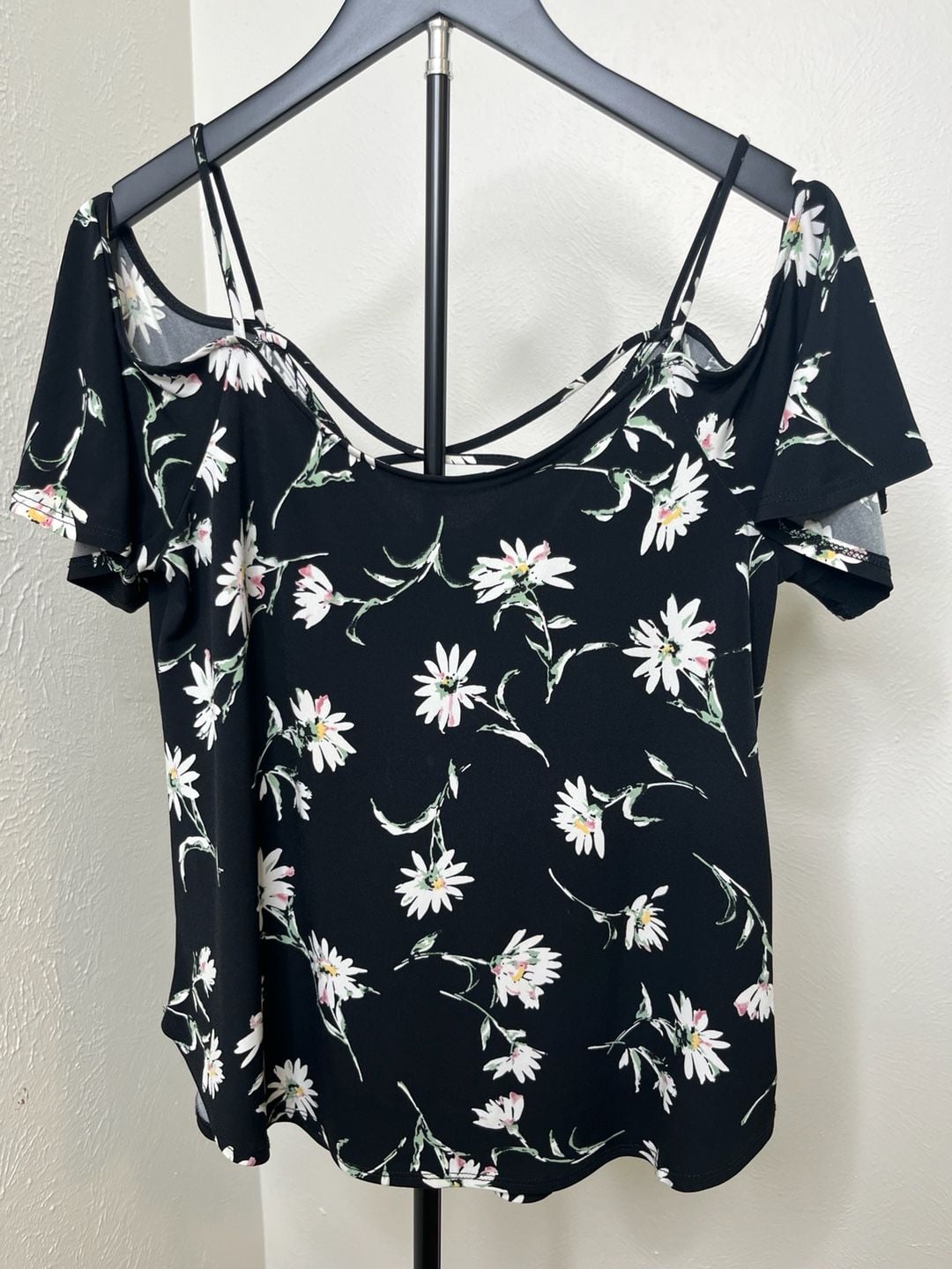 Y2K Black Floral Cold Shoulder Blouse V-Neck Short Sleeve Top 2