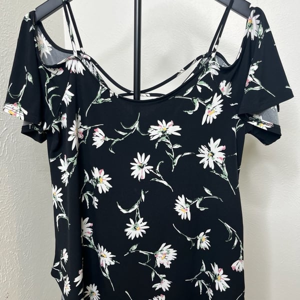 Y2K Black Floral Cold Shoulder Blouse V-Neck Short Sleeve Top
