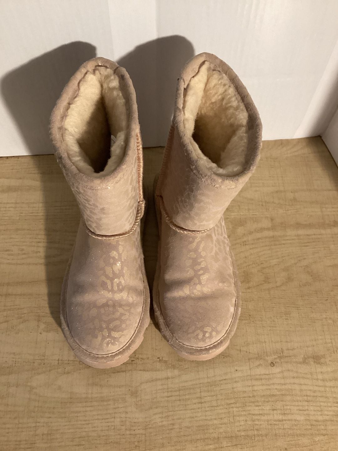 Bearpaw Pink Metallic Leopard Print Classic Short Boots 4