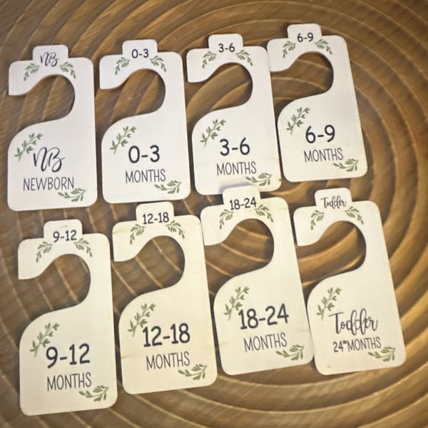 8 PC Wooden Hanging Baby Clothes Size Separators Newborn - Toddler