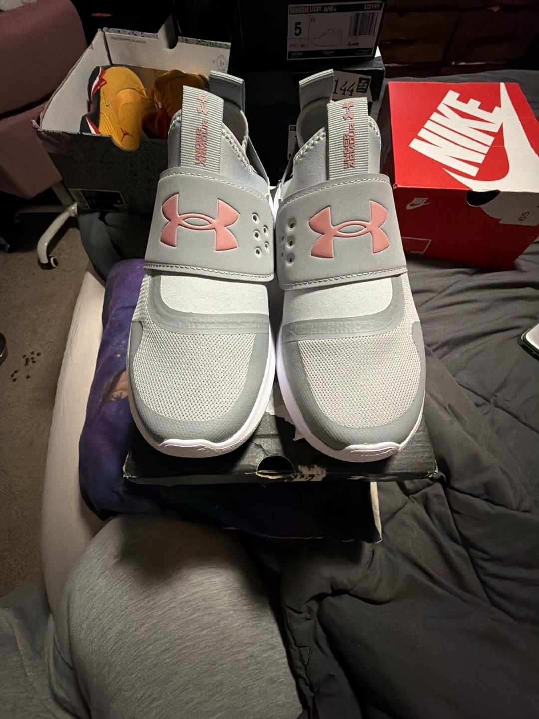 Under Armour Women's Runplay Gray/Pink Slip-On Running Shoes Size 8.5 2