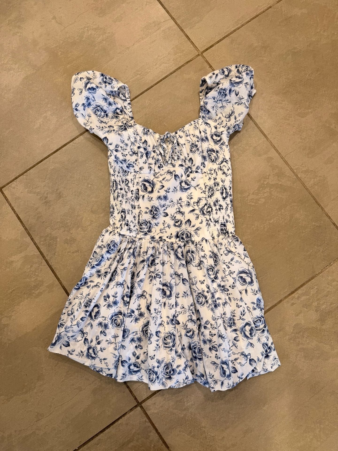 Hollister Blue and White Floral Shirred Bust Drop Waist Bubble Skort Dress 2