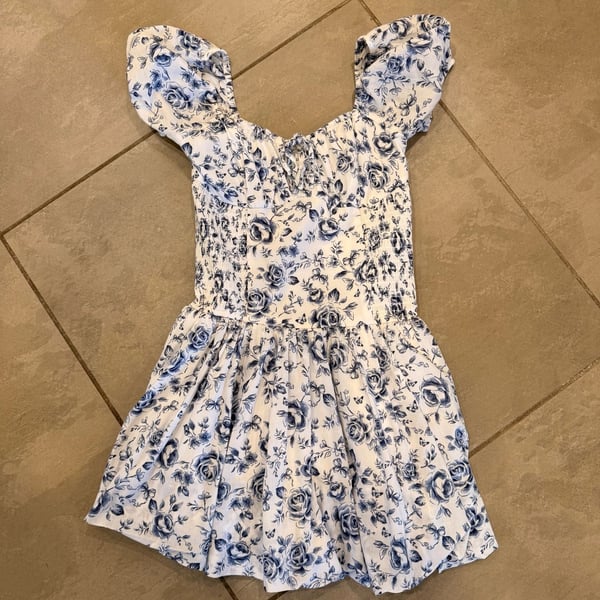 Hollister Blue and White Floral Shirred Bust Drop Waist Bubble Skort Dress