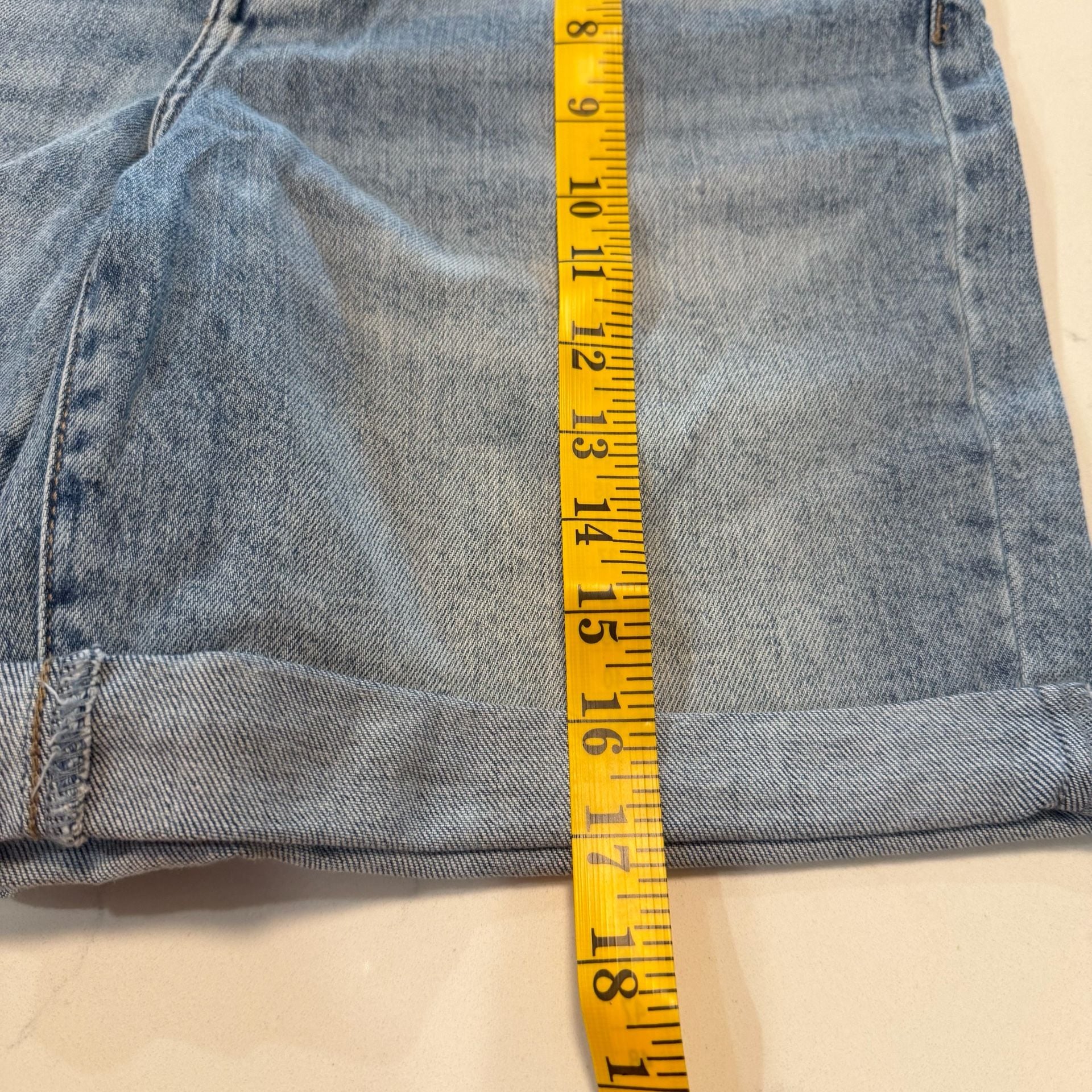 Wrangler Women's High Rise Denim Shorts Light Blue Size 8 Rolled Unrolled 10