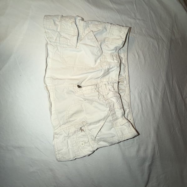Hollister White Cargo Shorts with Zipper Pockets and Logo Patch, Size 6