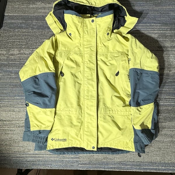 Women’s Columbia Sportswear Titanium Omni-Tech Waterproof Hooded Jacket