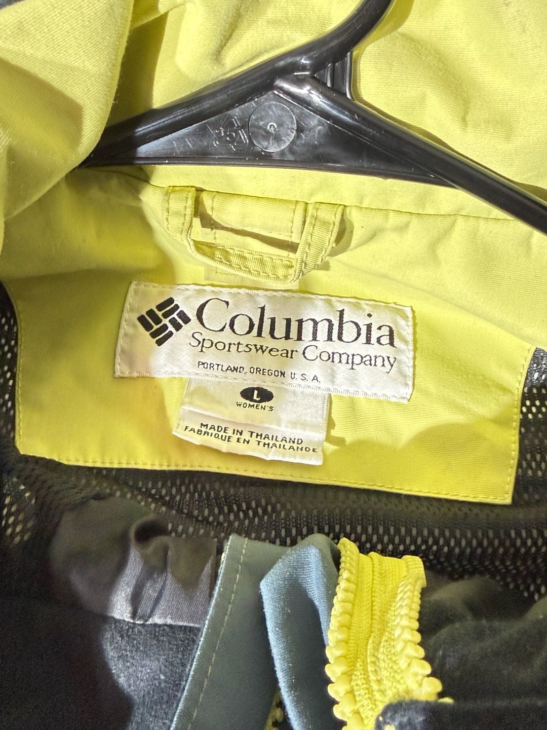 Women’s Columbia Sportswear Titanium Omni-Tech Waterproof Hooded Jacket 3