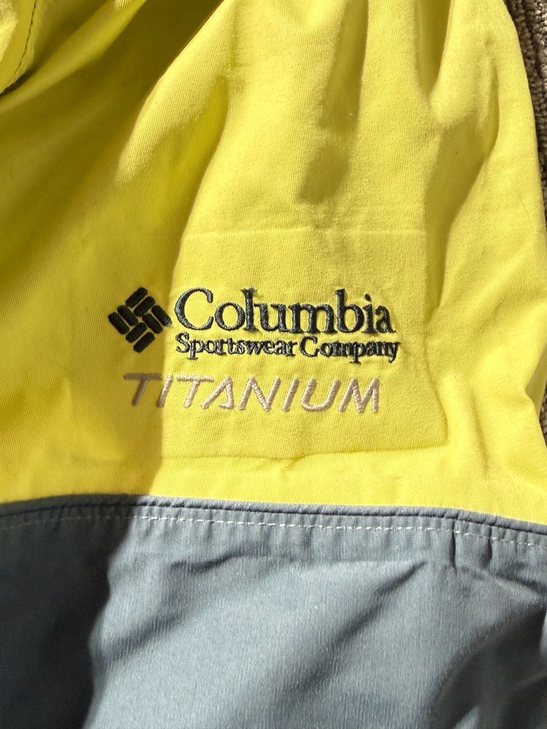 Women’s Columbia Sportswear Titanium Omni-Tech Waterproof Hooded Jacket 6