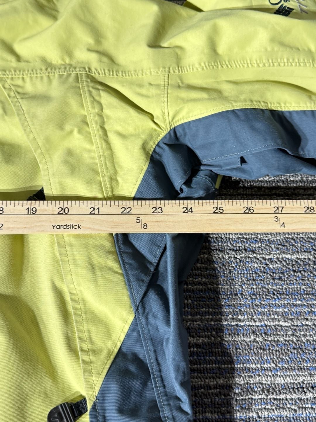 Women’s Columbia Sportswear Titanium Omni-Tech Waterproof Hooded Jacket 12