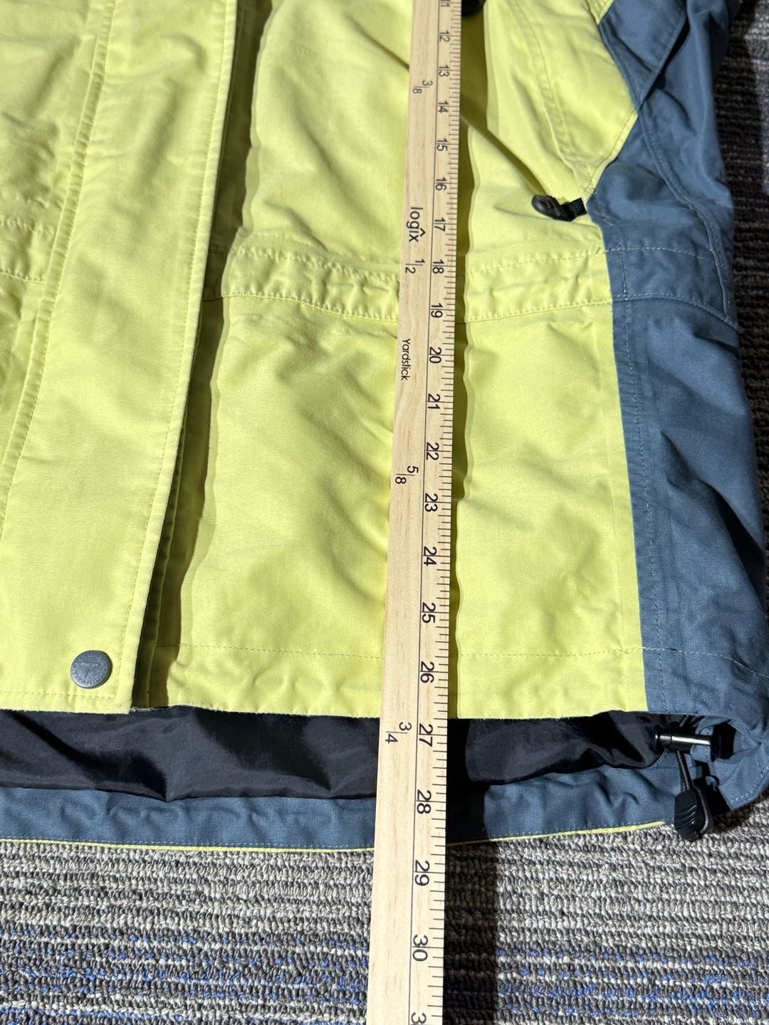 Women’s Columbia Sportswear Titanium Omni-Tech Waterproof Hooded Jacket 13