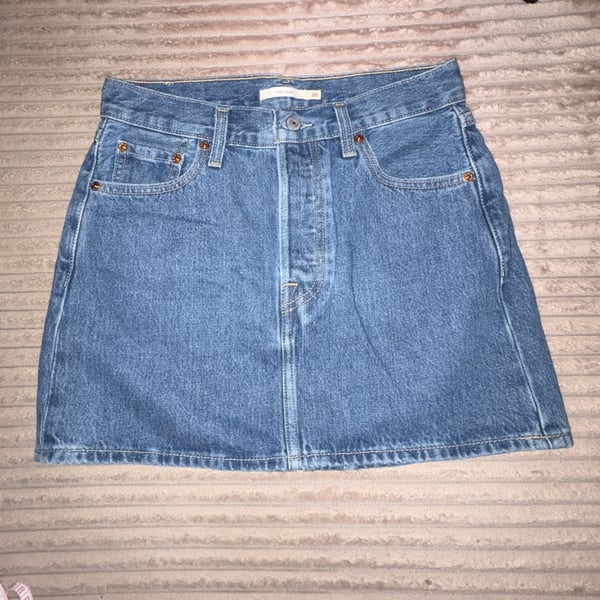 Levi's Icon Skirt Medium Wash Denim Mini Skirt Size 26