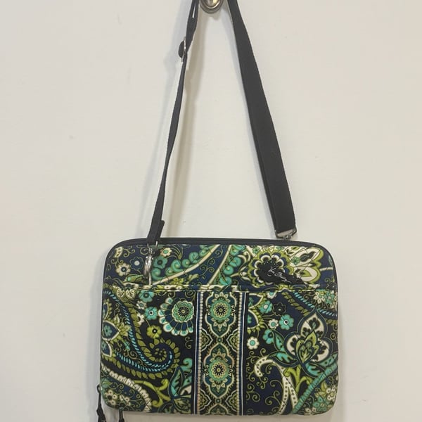 Vera Bradley Rhythm & Blues Zip Top Laptop Computer Travel Sleeve 17"x12"