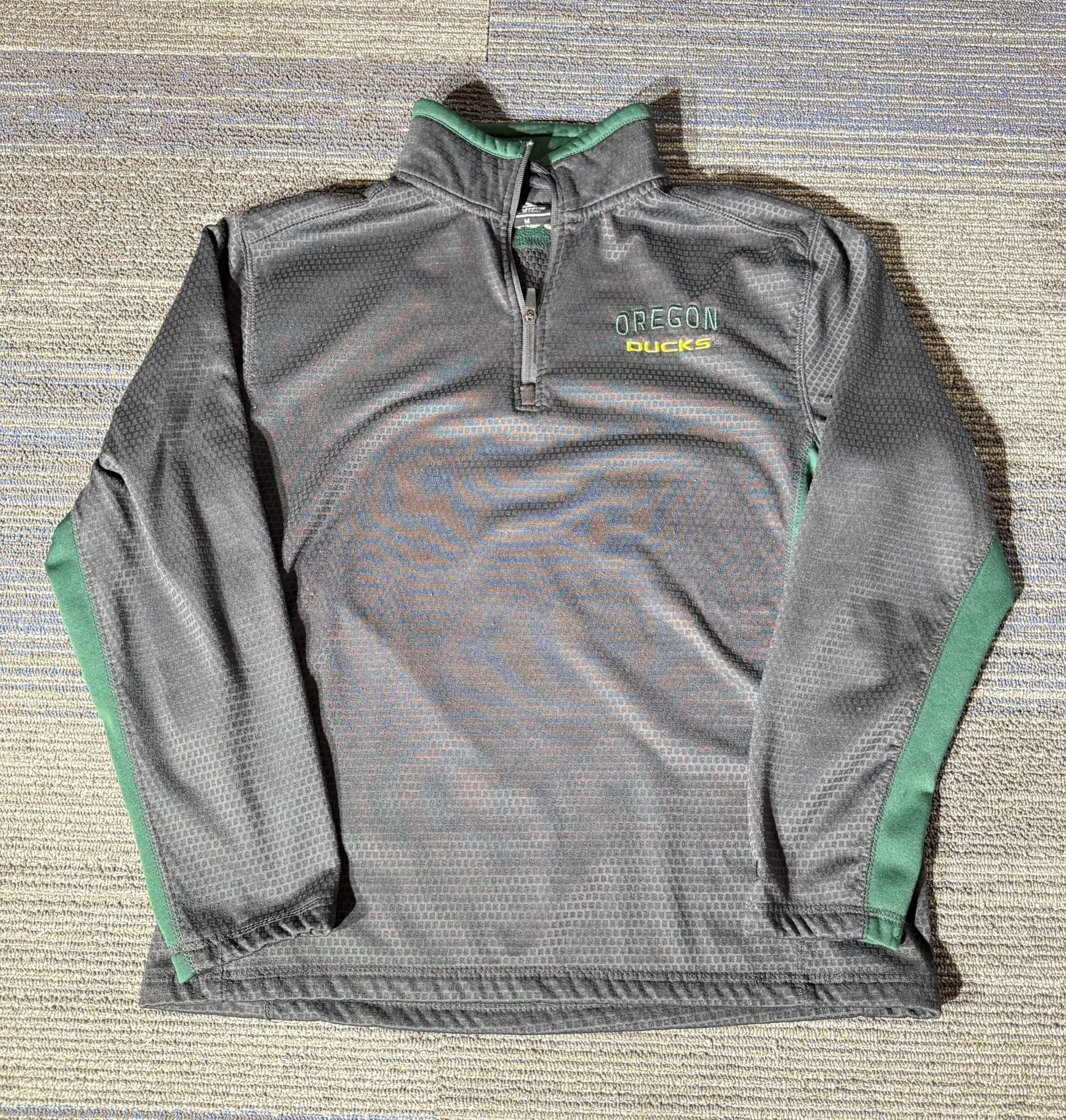 Colosseum Men’s Oregon Ducks 1/4 Zip Pullover Gray Green 2