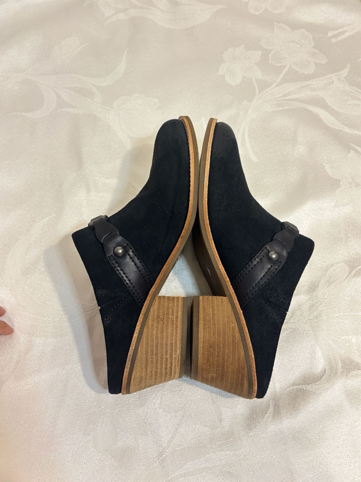 Earth Women's Black Suede Clog Mules Wooden Block Heel Size 10 M 7