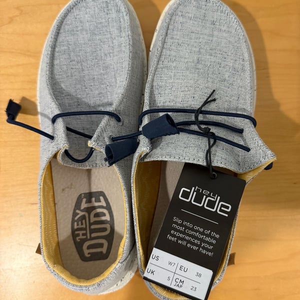 Gen Z Blokette Hey Dude Wendy Chambray White Blue Slip-On Loafer 