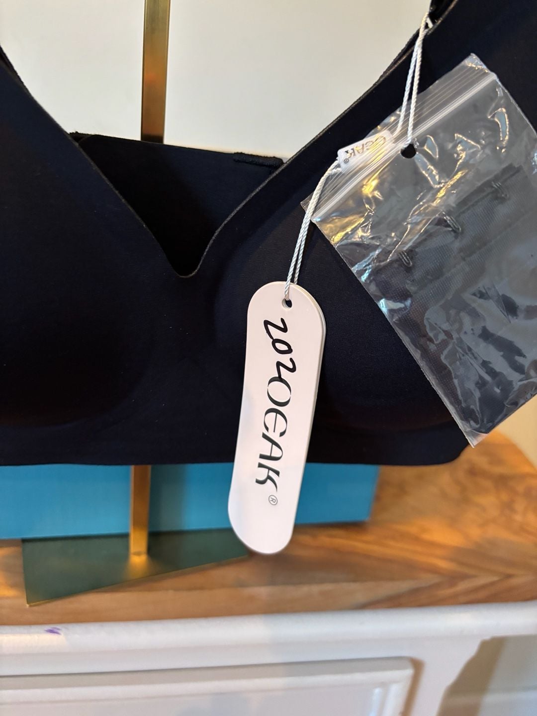 OEAK Deep V Wirefree Seamless Comfort Bra in Black Size L Black 6