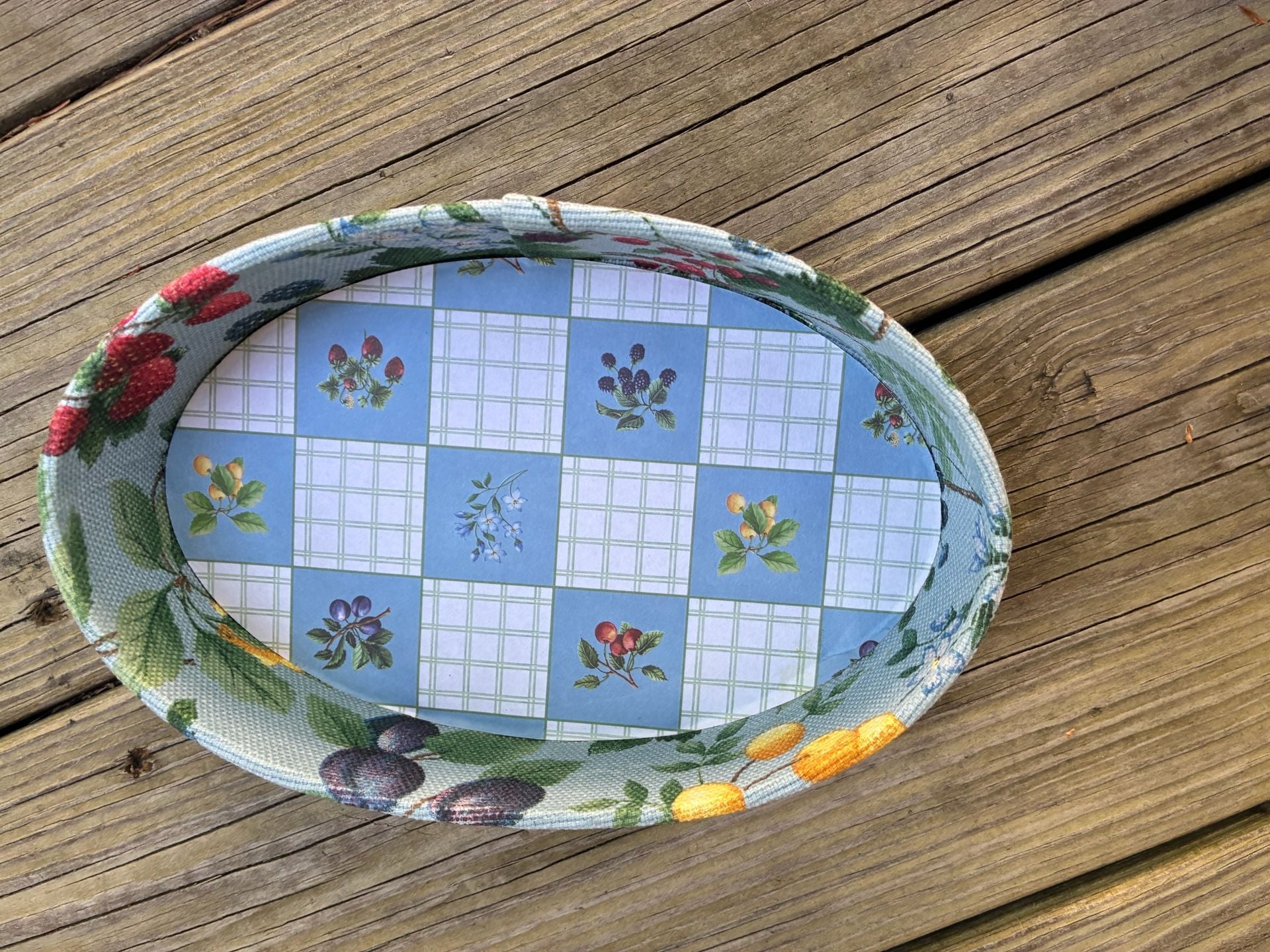 Vintage Shaker Style Oval Fruit and Berry Fabric Storage Box with Lid 3