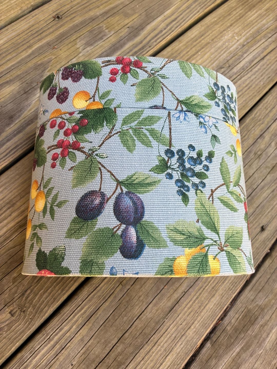 Vintage Shaker Style Oval Fruit and Berry Fabric Storage Box with Lid 8