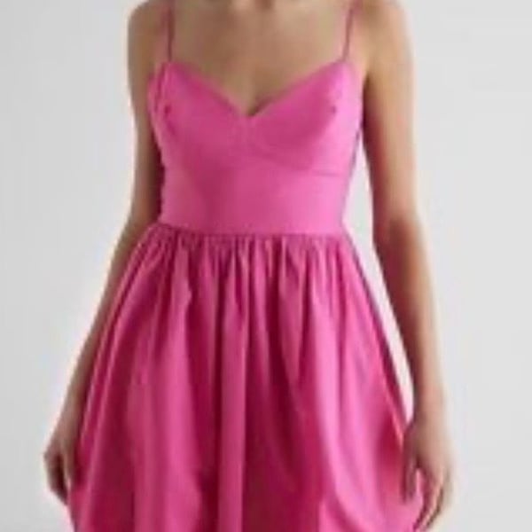 NWT Express Fuchsia Bubble Hem Mini Dress Spaghetti Strap V-Neck Size S